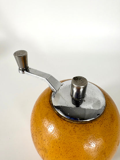 Vintage Salzstreuer & Pfeffermühle mit Griff aus Birkenholz und Chrom, C.T.F.