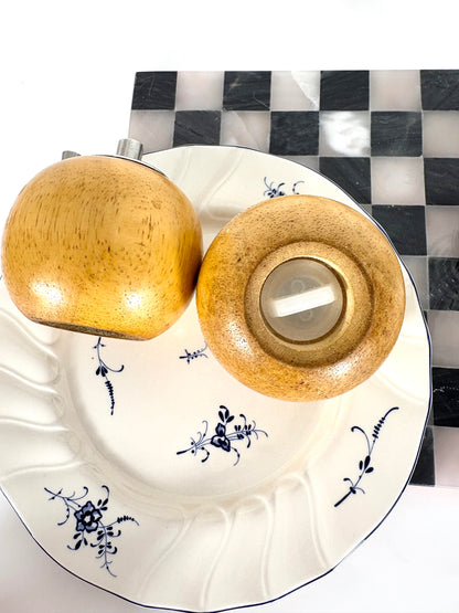 Vintage Salzstreuer & Pfeffermühle mit Griff aus Birkenholz und Chrom, C.T.F.