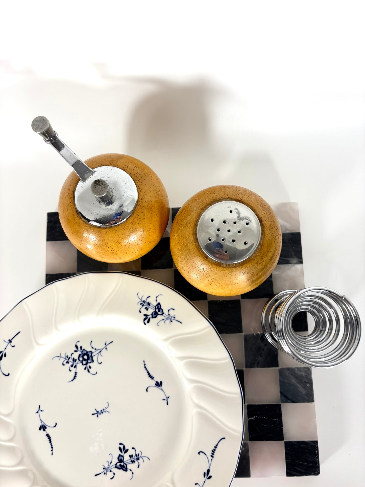 Vintage Salzstreuer & Pfeffermühle mit Griff aus Birkenholz und Chrom, C.T.F.