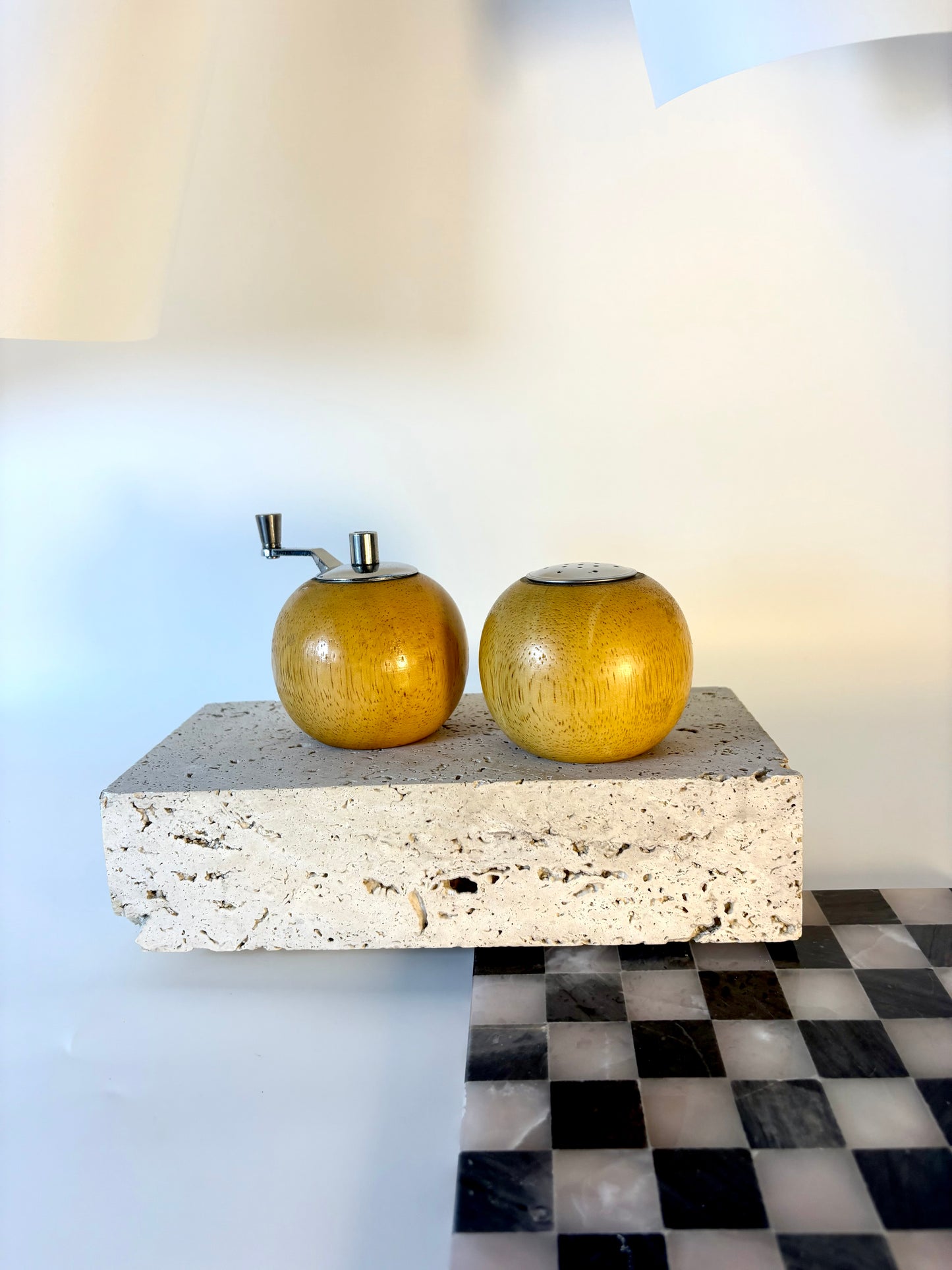 Vintage Salzstreuer & Pfeffermühle mit Griff aus Birkenholz und Chrom, C.T.F.