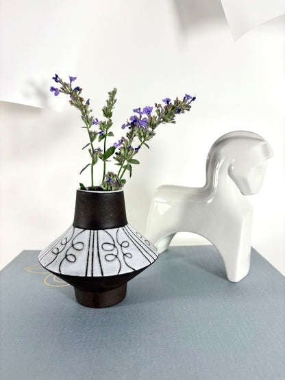 Inge Böttger Ufo Vase (signiert BKW), West Germany Hamburg-Wandsbek 1960er Jahre