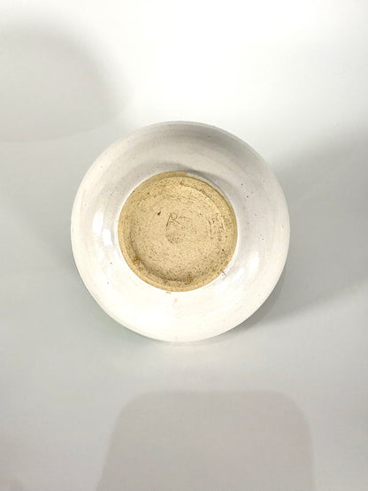 Handgefertigte Studio art pottery Vase in grün & weiß mit Signatur